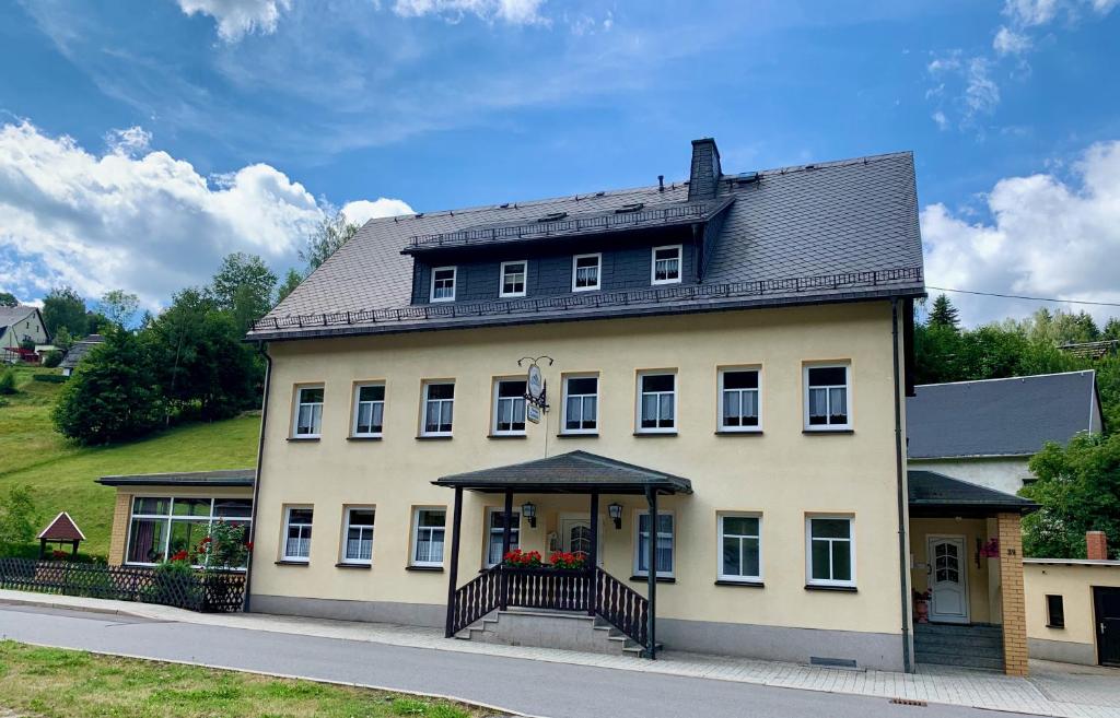 Pension Weiberwirtschaft in Pobershau Ratsseite-Dorfstr. 34, 09496 Pobershau