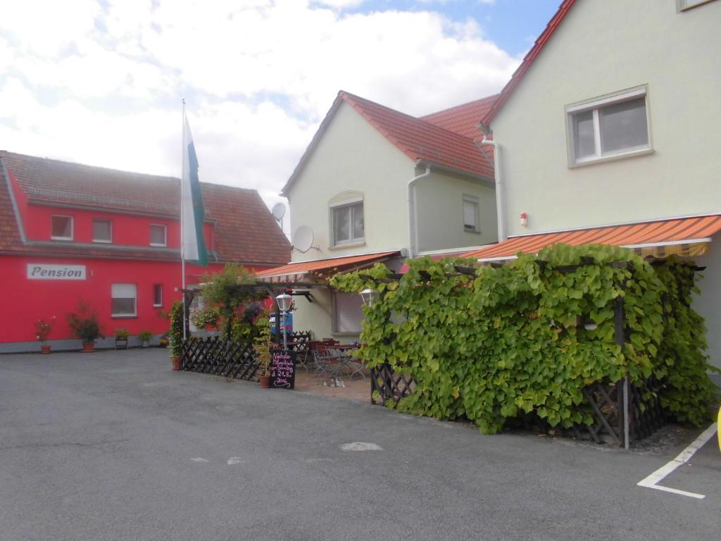 Pension Zum Fuchsbau Weißbacher Str. 08-10, 01936 Schmorkau