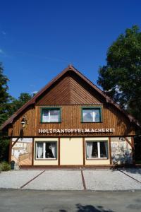 Maison d'hôtes Pension zum Holzpantoffelmacher Lindenstraße 5 03096 Burg Brandebourg