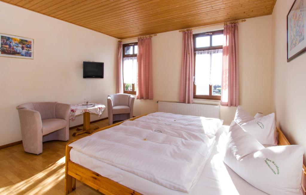 Pension Zum-Ratsherrn Tabarzer Str. 15, 99894 Friedrichroda