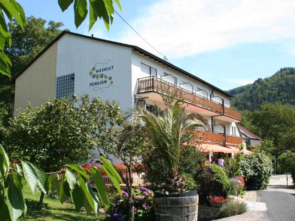 Pension zur Mühle 7 Auf der Olk, 54472 Veldenz