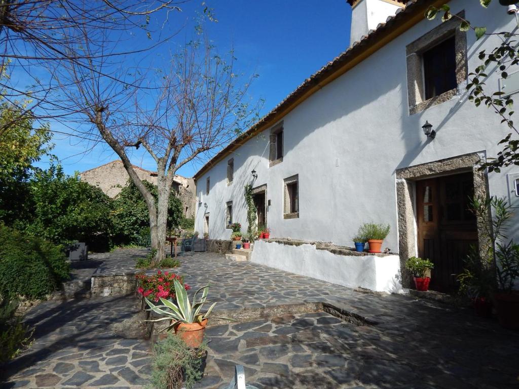 Maison d'hôtes Pomar Velho lugar Pomar Velho 7330-072 Galegos