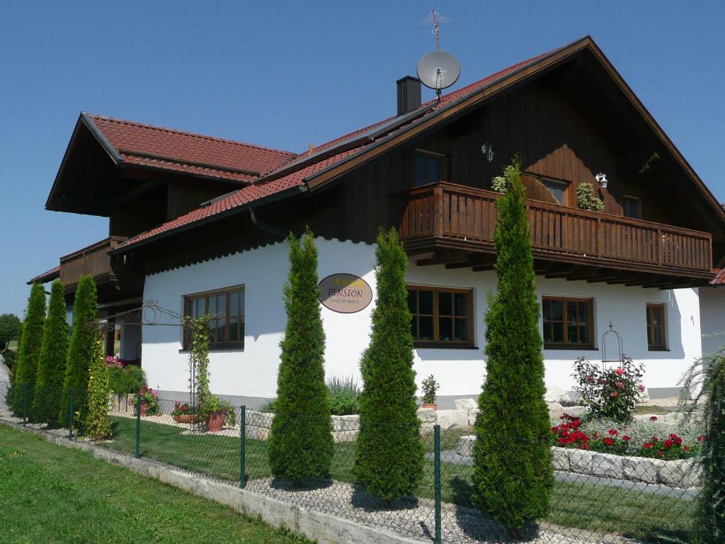 Maison d'hôtes Privatpension Eberth Breitenweinzier 1 94327 Bogen