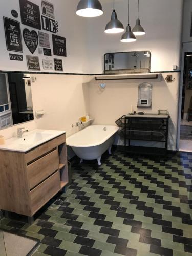 RC Rooms