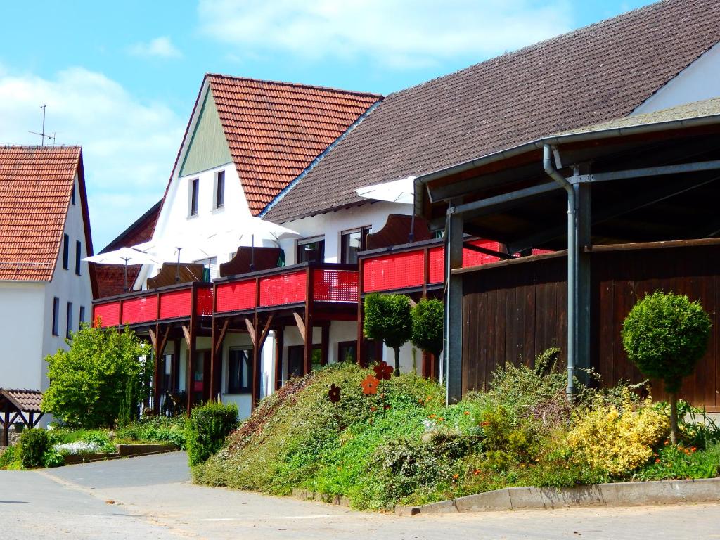 Reiter- und Ferienhof Redder Weberplatz 4, 33014 Bad Driburg