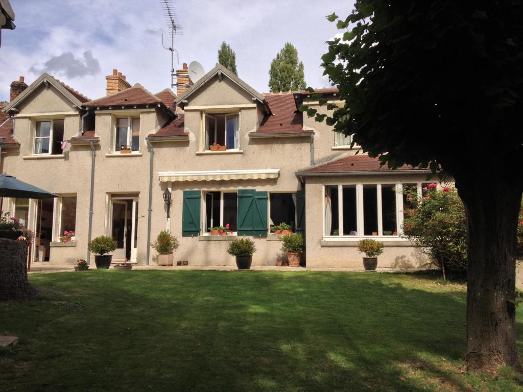 Maison d'hôtes Relais De La Haute Pommeraye 99 Rue Louis Wallon 60300 Apremont