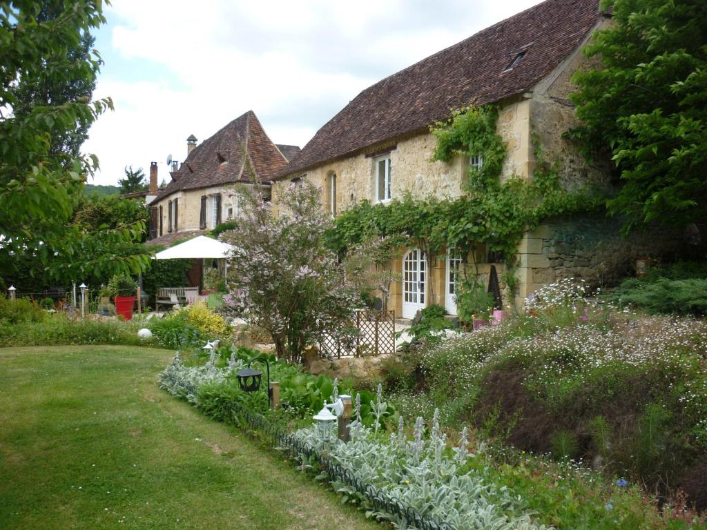 Maison d'hôtes Residence Beausejour Route de Bergerac 24220 Saint-Cyprien