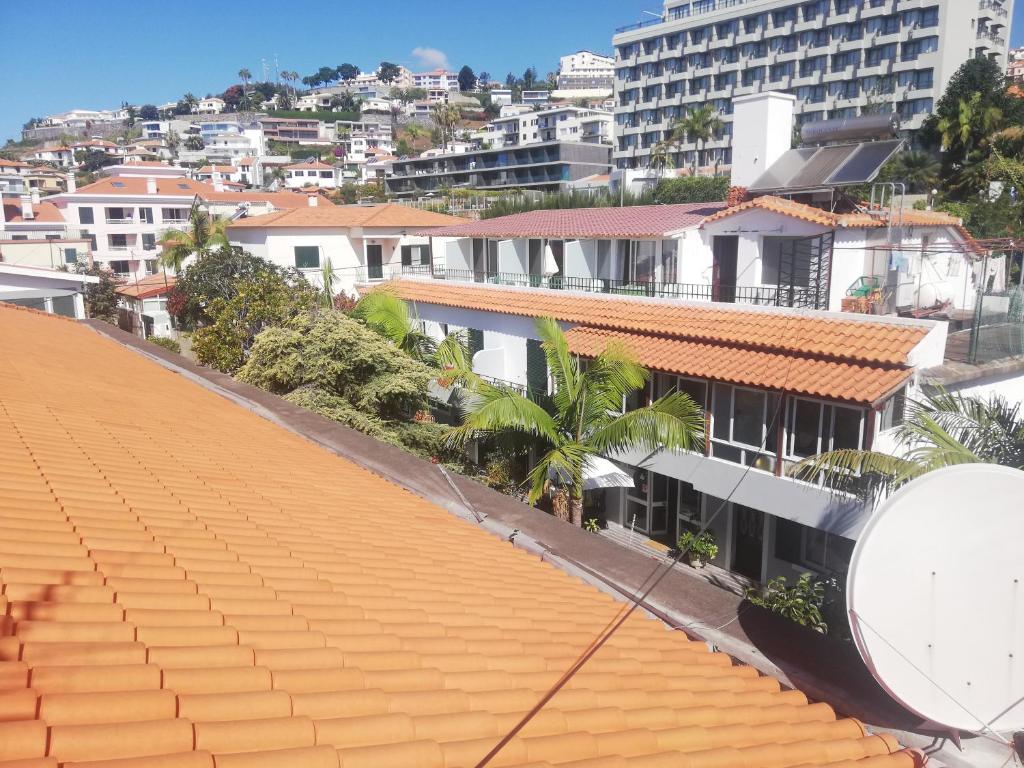 Residencial Melba Azinhaga da Casa Branca, Nº8, 9000-110 Funchal