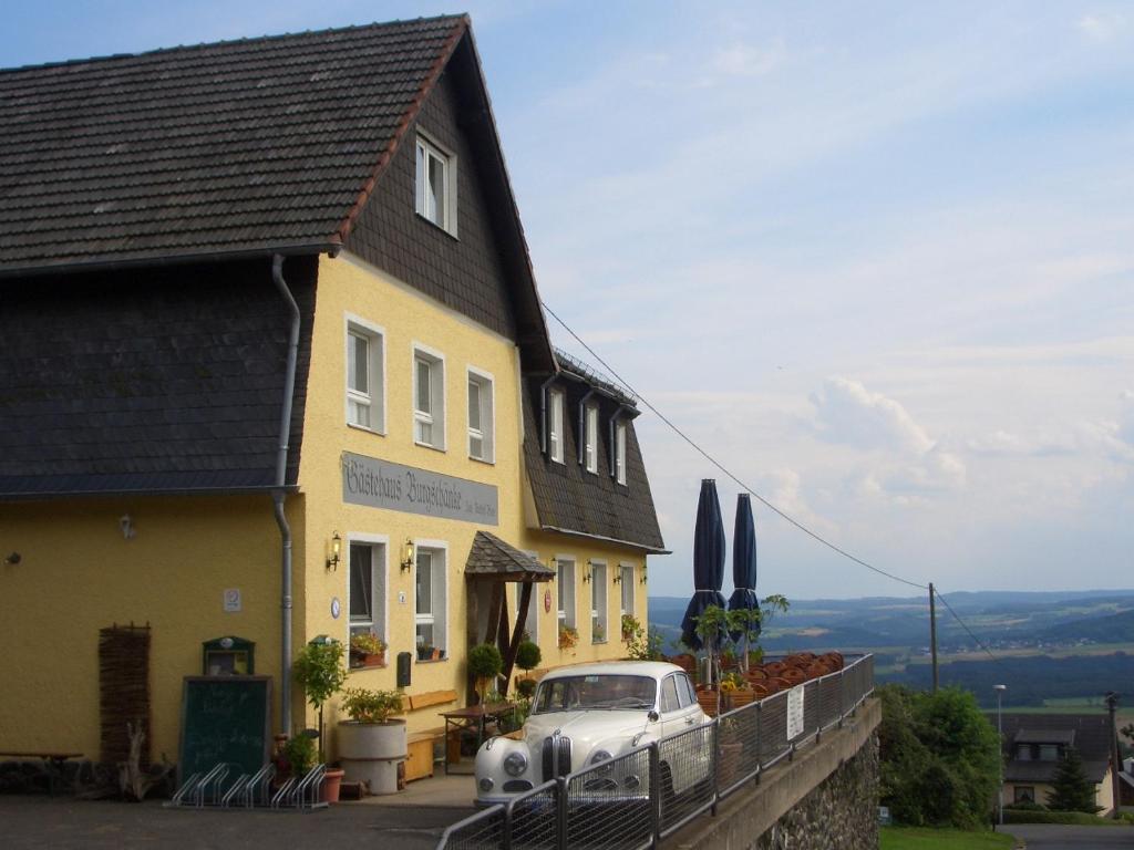 Restaurant und Gasthaus Zur Burgschänke Schulstraße 1, 53533 Aremberg