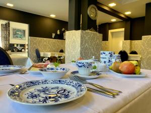 Restaurant und Pension Zur Puppenstube