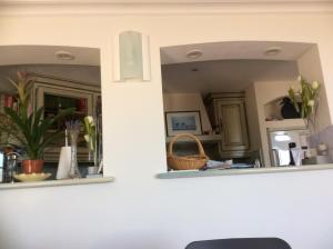 Room in Apartment - Beautiful F1 standing swimming pool, view