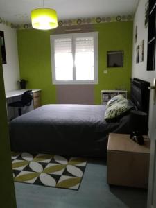 Room in Guest room - Gite partagee proche Futuroscope