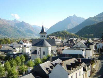 Room in Guest room - Mont Blanc room for 3 people with a balcony 74440 Morillon