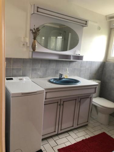 Room in house near Lycee International St Germain en Laye