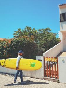 Sandycamps Surf House