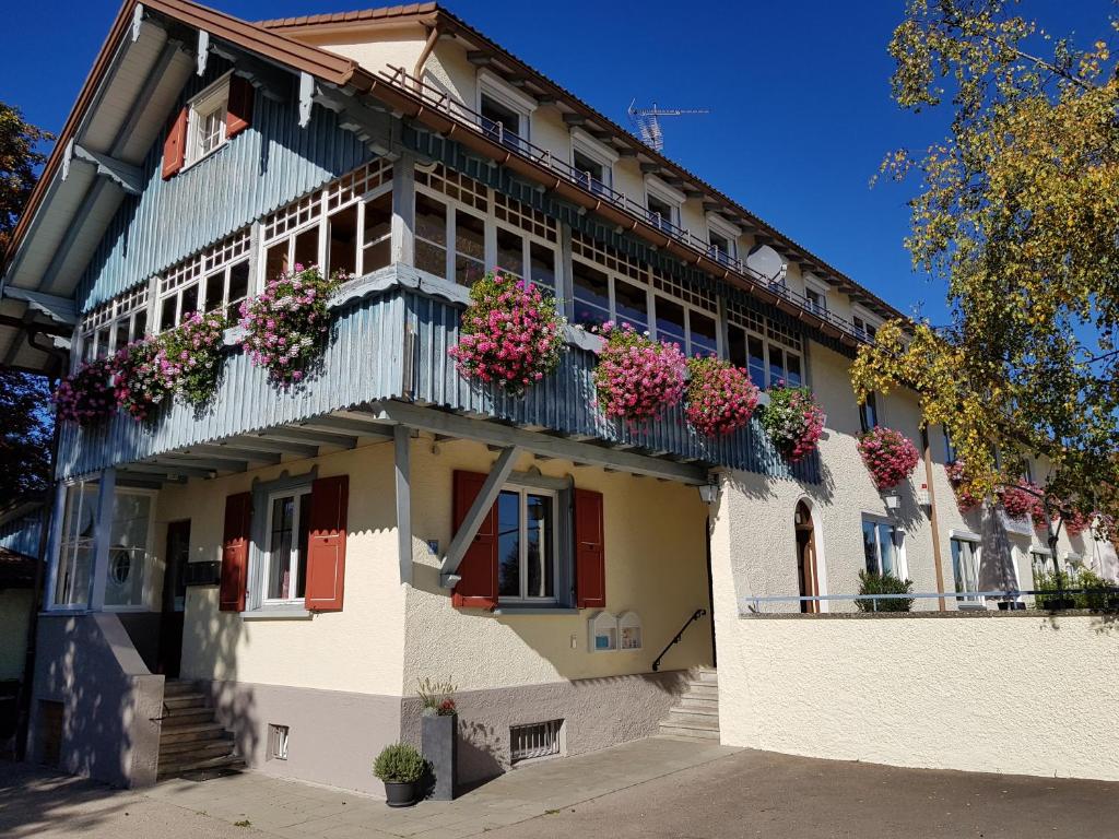 Maison d'hôtes Schönblick Hotel Garni Ferienwohnungen Ried 2a 88161 Lindenberg im Allgäu