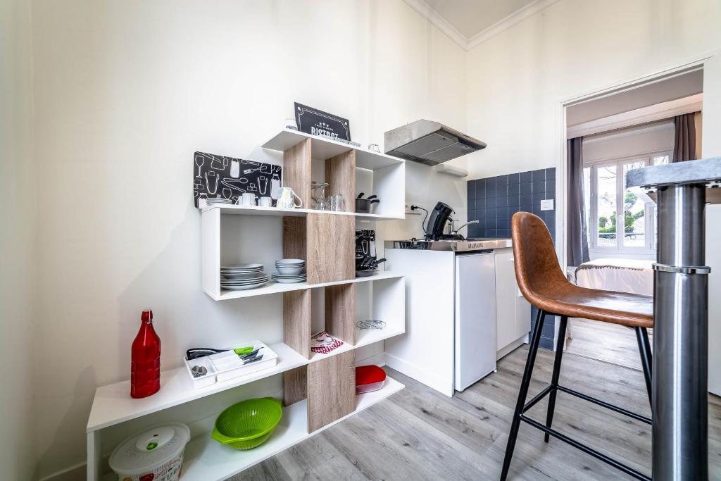 SIMPLE HOME