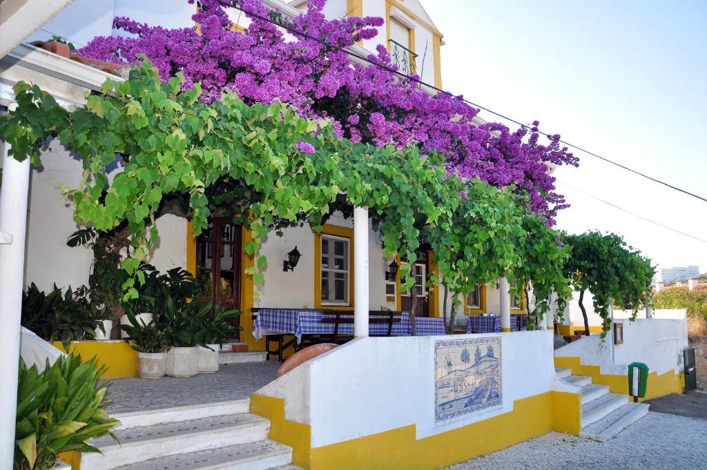 Sleep In Bucelas Rua Vasco da Gama 32, 2670-633 Bucelas