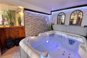 Maison d'hôtes Spa et romance à Molliebon molliebon 73700 Séez Rhône-Alpes