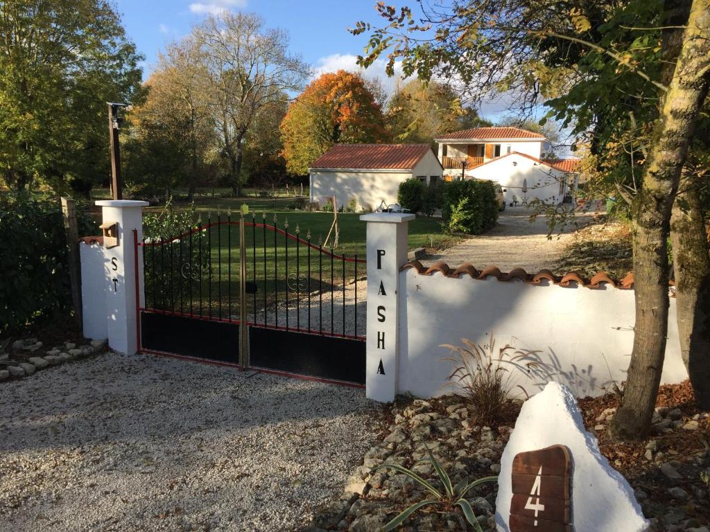 Maison d'hôtes St Pasha 17470, Paille, Charente Maritime 4 Rue De Chez Ganne 17470 Paillé