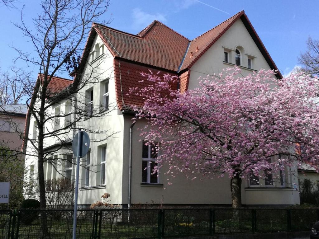 Maison d'hôtes Stadt-Gut-Hotels - Das Kleine Hotel Jahnstr. 18 99423 Weimar