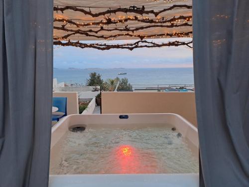 SUITE LOVE SPA VUE MER PISCINe 3