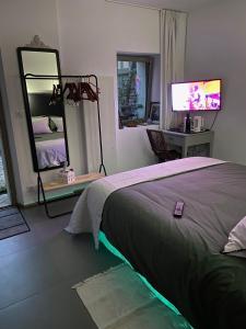 Suite privée avec accès jardin en coeur de village
