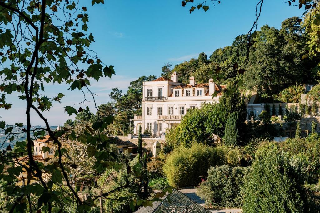 Maison d'hôtes Suites by Quinta da Bella Vista - Historic Farm Estate 60 Rua Barbosa du Bocage 2710-517 Sintra