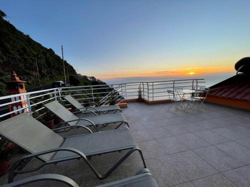 Sunset House