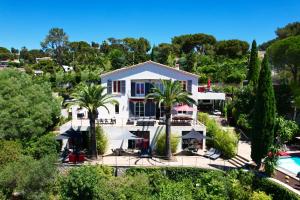 THE ADDRESS CASSIS