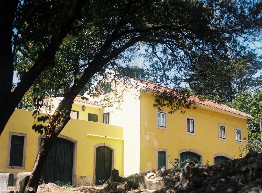 The Five House Avenida Barão Almeida dos Santos nº5, 2710-525 Sintra