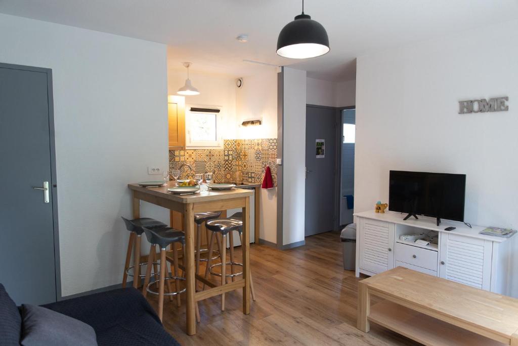 TI CAZ PYRENEES (Chambre d'Hôtes) 64800 Mirepeix