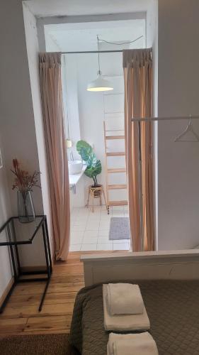 Tiny suite with private bathroom - Bairro Alto