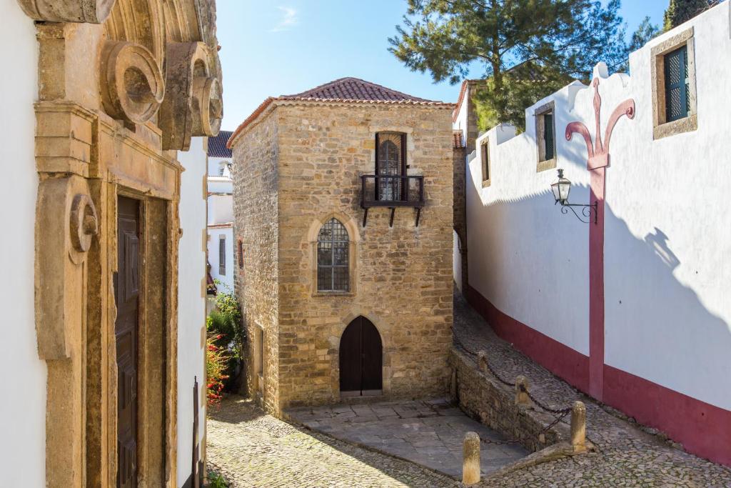 Maison d'hôtes Torre de Maneys Rua Padre António d'Almeida, 8 2510-039 Óbidos