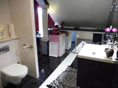 Villa avec piscine/jacuzzi (intérieure)