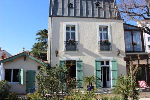 Maison d'hôtes Villa Kumquats 16 Avenue Enseigne Albertini 34500 Béziers Languedoc-Roussillon