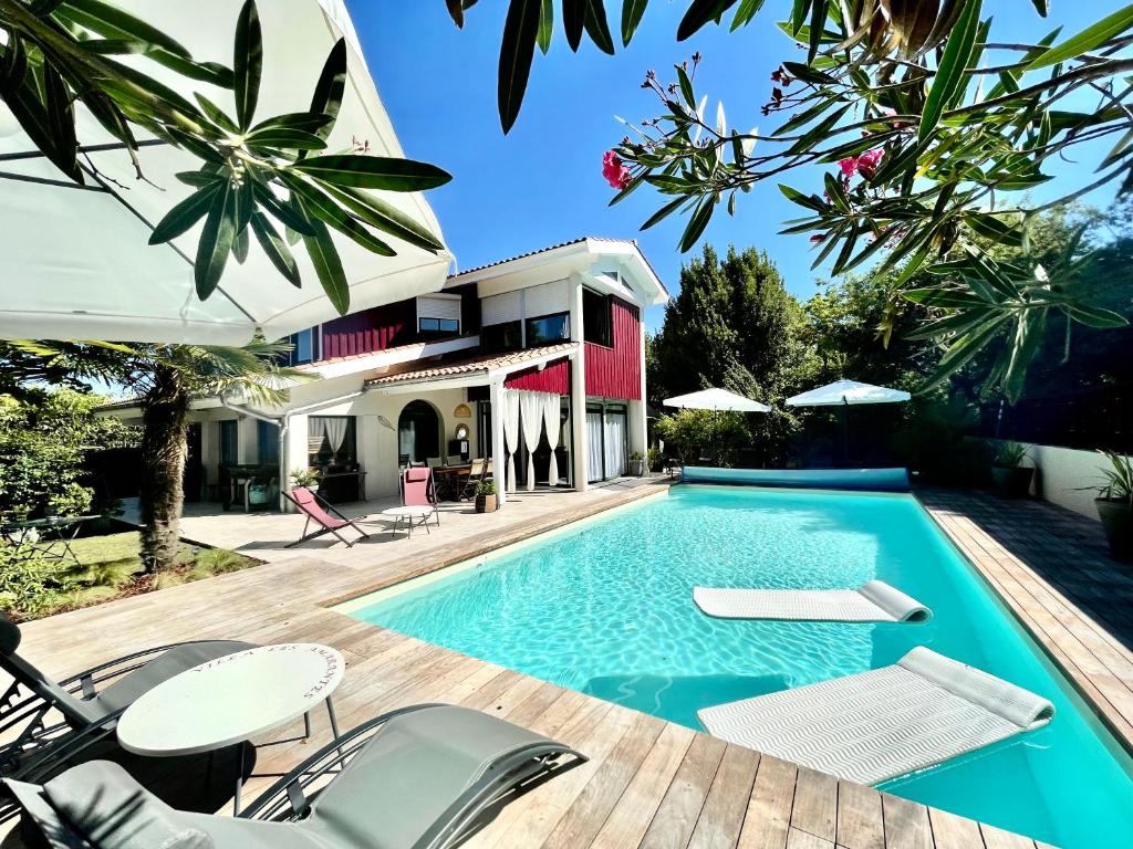 Maison d'hôtes Villa les Amarantes 5 Boulevard Javal 33740 Arès