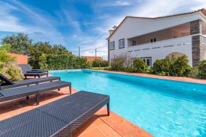 VIP House - Pool & Beach in Caparica