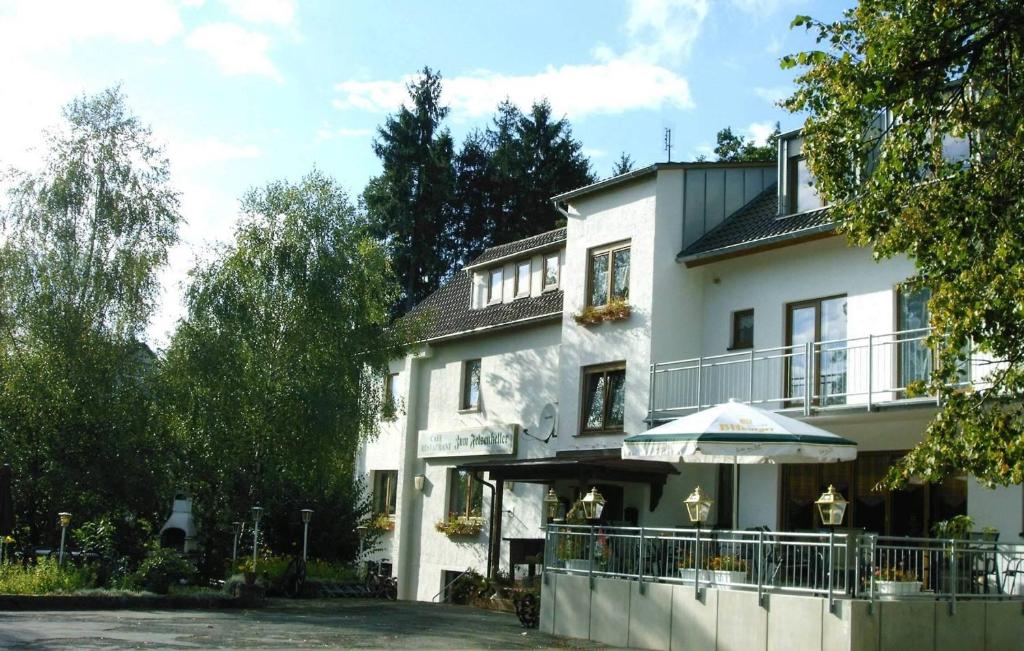 Waldpension zum Felsenkeller Am Felsenkeller 9, 35104 Lichtenfels-Sachsenberg