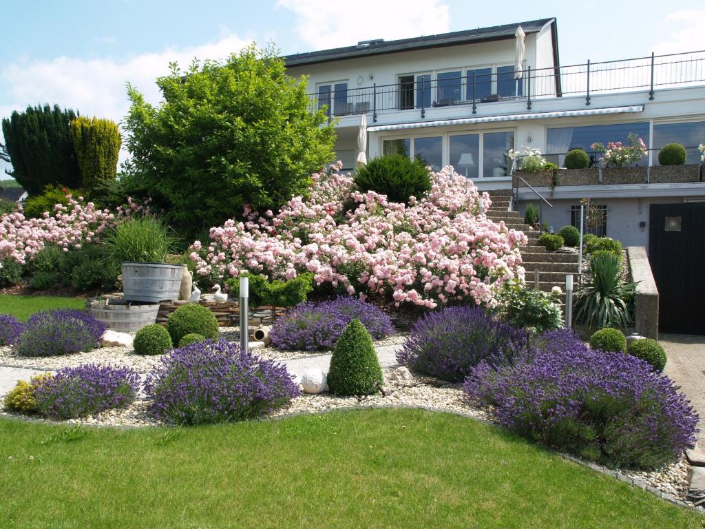 Maison d'hôtes Weingut Bastian Weingartenstr. 35 54472 Brauneberg