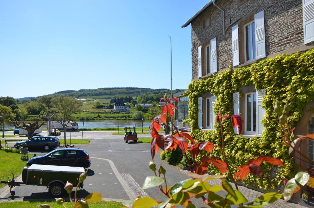 Maison d'hôtes Weingut Erbes-Henn 23 Moselufer 54539 Ürzig