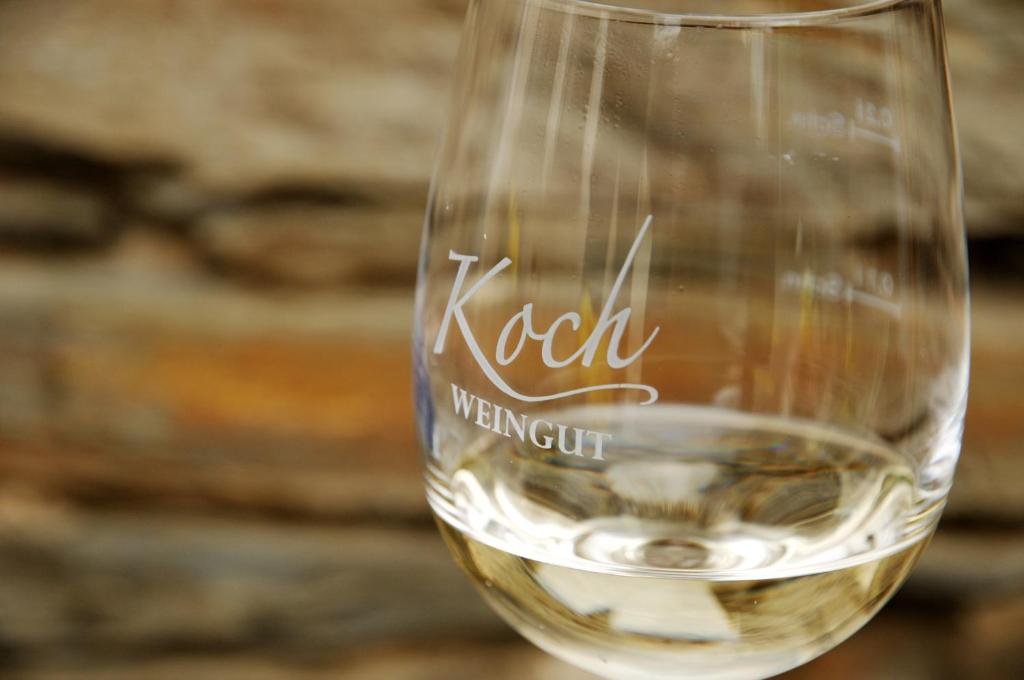 Weingut Koch Eberhardstraße 1, 54347 Neumagen-Dhron