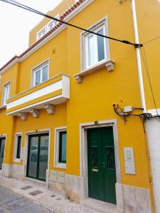 Wolley - Peniche GuestHouse
