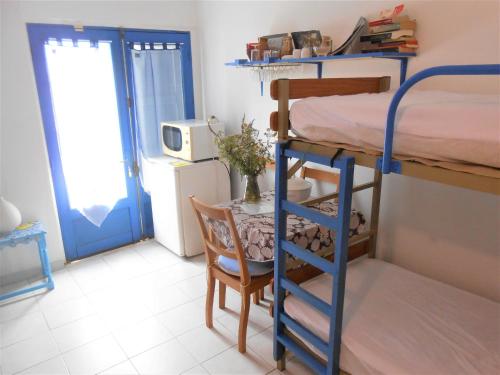 zenzela surf house
