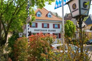 Maison d'hôtes Zur Blume Hotel & Restaurant Efringen-Kirchen bei Basel Alte Weinstraße 27 79588 Efringen-Kirchen Bade-Wurtemberg