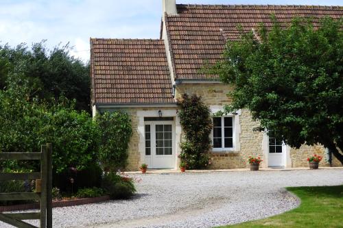 Maison de vacances Maison d'une chambre a Sainte Marie du Mont a 100 m de la plage avec jardin clos et wifi La Madeleine Sainte-Marie-du-Mont