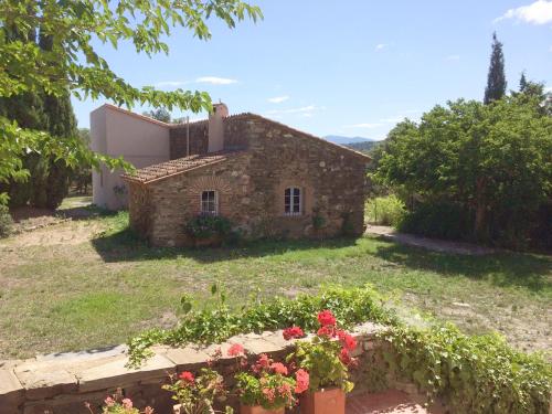 Maison de vacances Maison d'une chambre avec piscine privee jardin et wifi a Montauriol Mas Julia Montauriol