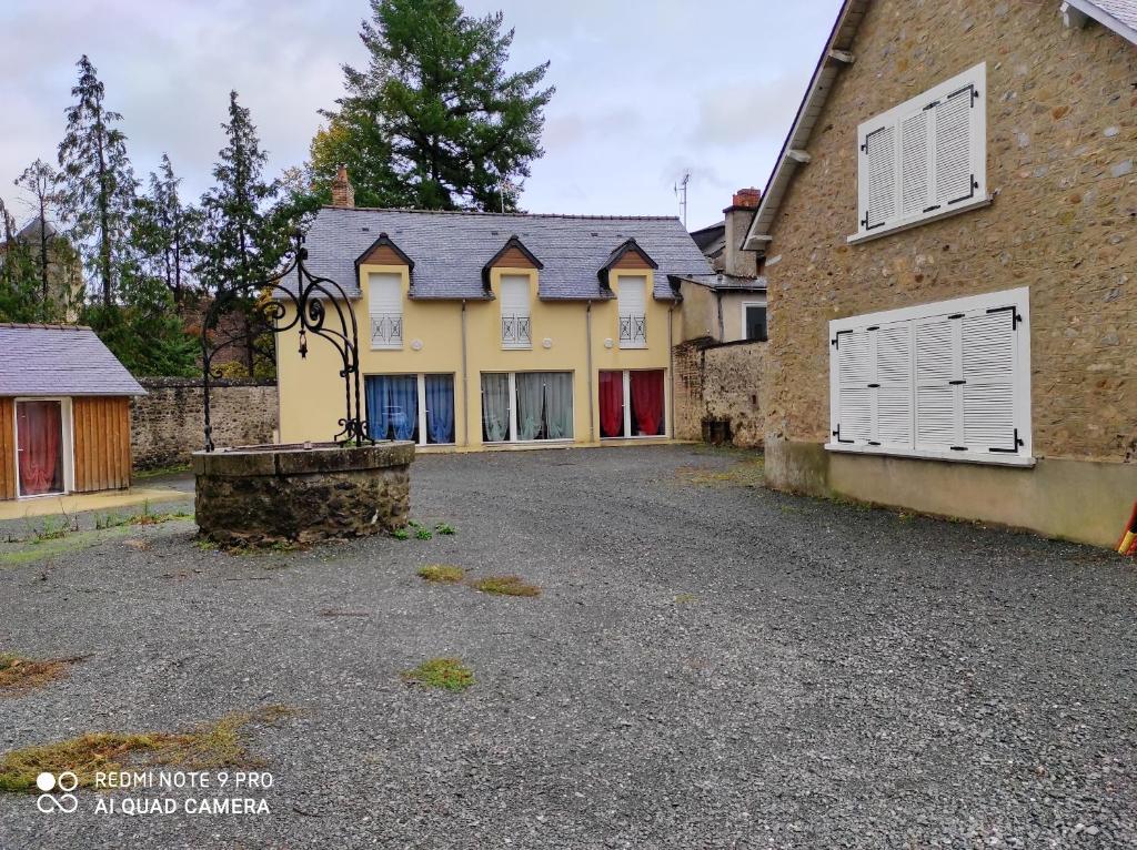 Maison de vacances Maison d'une chambre avec terrasse amenagee et wifi a Solesmes 16 Rue Jules Alain Pays de la Loire, Sarthe, 72300 Solesmes