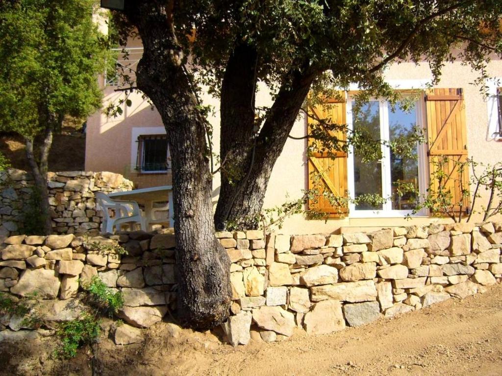 Maison de vacances Maison d'une chambre avec vue sur la mer jardin amenage et wifi a Alata a 8 km de la plage 1 Ranocchietto - \, 20167 Alata