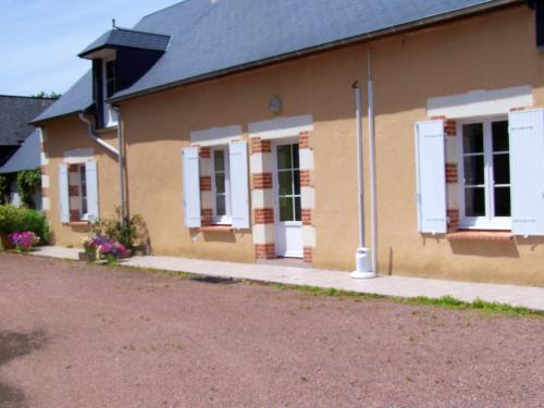 Maison de 2 chambres avec jardin amenage et wifi a La Chapelle aux Choux La Chapelle-aux-Choux france